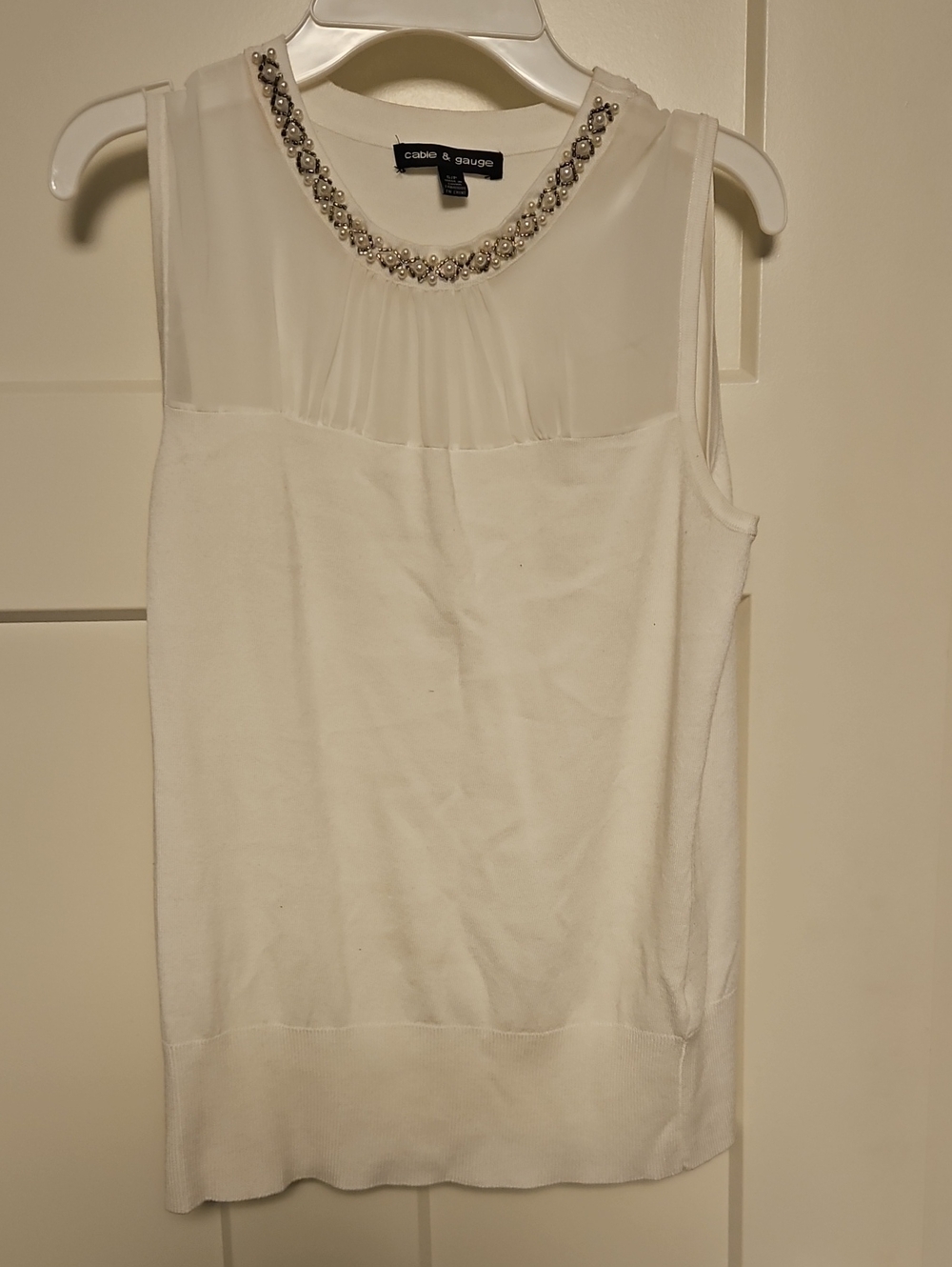 Cable & Gauge White Sleeveless Jewel-Neck Camisole